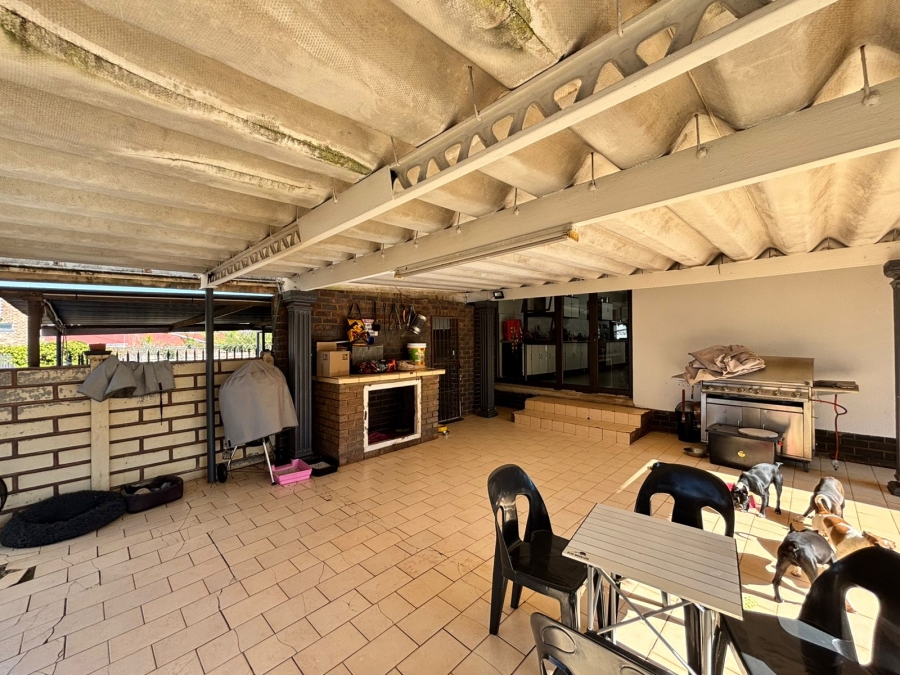3 Bedroom Property for Sale in Flamwood North West